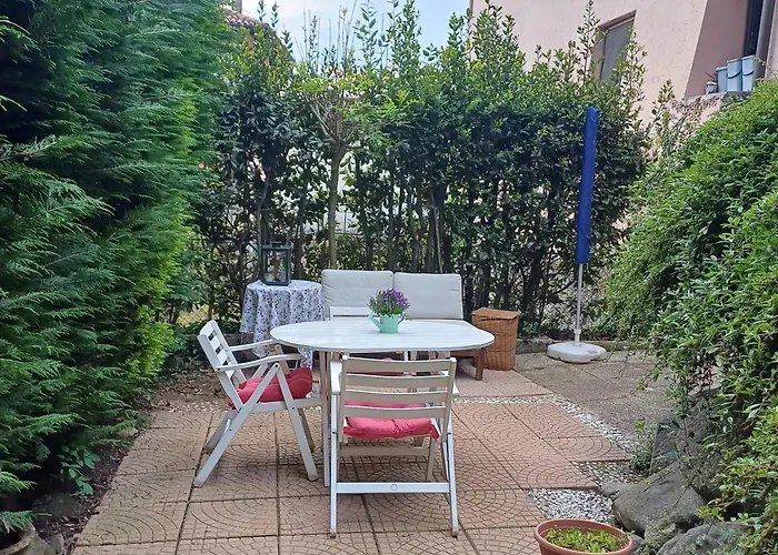 La Casetta Nel Apartment *